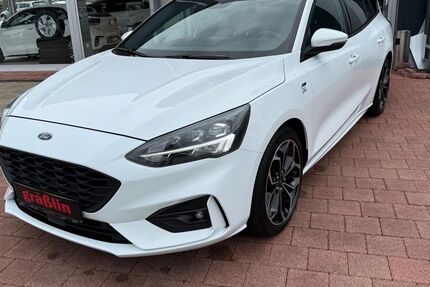 Ford Focus 52.500 km 20.900 € Auggen 79424