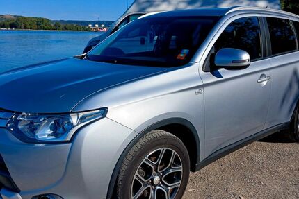 Mitsubishi Outlander 203.000 km 7.200 &euro; FREIBURG 79108