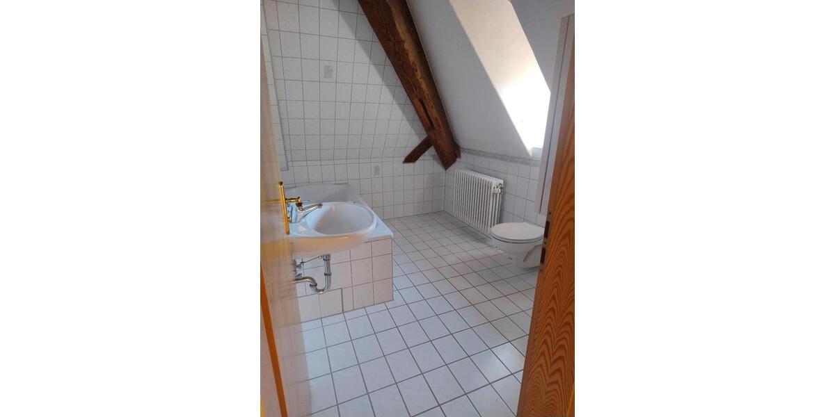 Dachgeschoßwohnung Sulzburg - 3 Zimmer, 87 m&sup2;, 1.050&euro; | Angebot:26414173