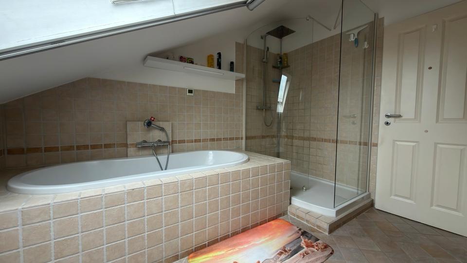 Dachgeschoßwohnung Emmendingen - 3 Zimmer, 89 m&sup2;, 295.000&euro; | Angebot:27223248