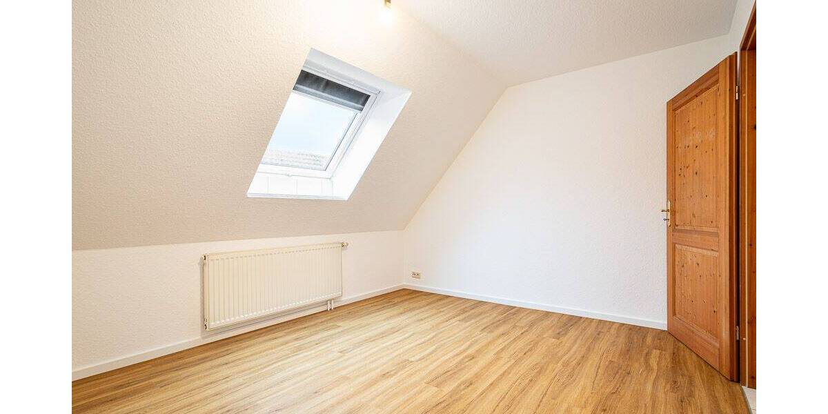 Etagenwohnung Sulzburg - 4 Zimmer, 102 m&sup2;, 245.000&euro; | Angebot:25678423