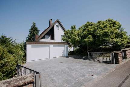 Haus zum Kaufen in Gundelfingen 1.050.000 € 231 m² 9 zimmer