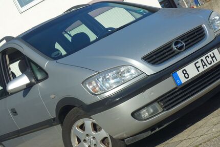 Opel Zafira 239.000 km 2.500 € Freiburg 79111