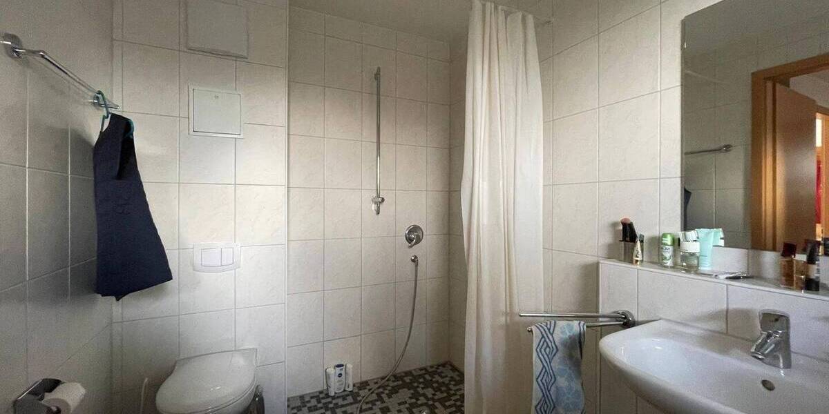 Etagenwohnung Breisach - 2 Zimmer, 62 m&sup2;, 230.000&euro; | Angebot:26766519