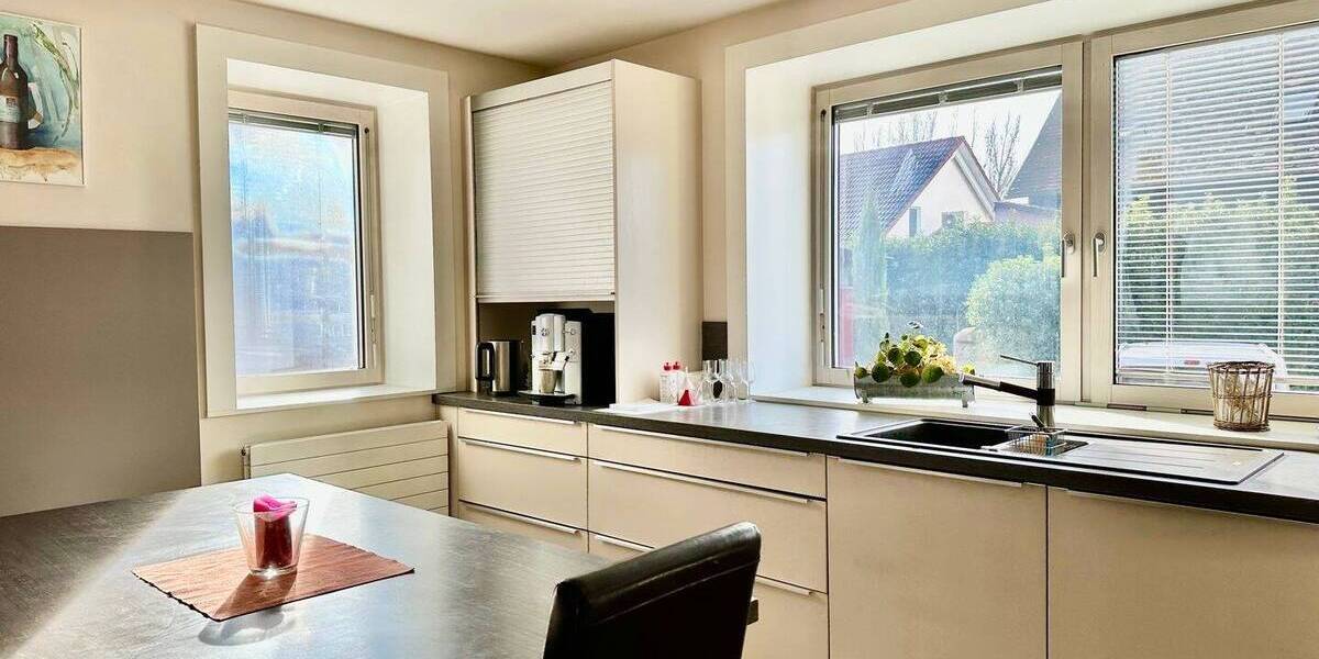 Einfamilienhaus Kenzingen - 7 Zimmer, 236 m&sup2;, 890.000&euro; | Angebot:23978594