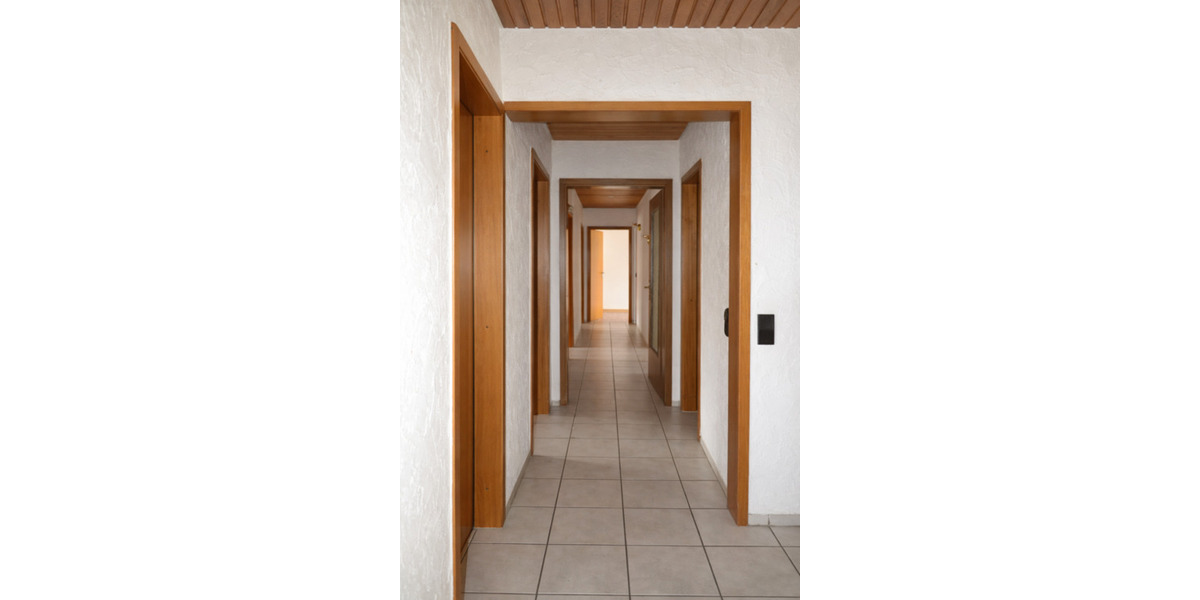 Bungalow Titisee-Neustadt Neustadt - 6 Zimmer, 175 m&sup2;, 450.000&euro; | Angebot:25173327