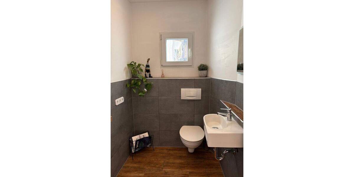 Mehrfamilienhaus, Wohnhaus Breisach - 8 Zimmer, 224 m&sup2;, 695.000&euro; | Angebot:26192358