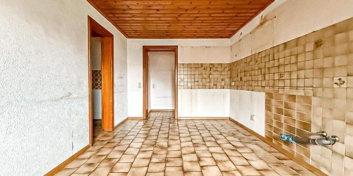 Mehrfamilienhaus, Wohnhaus Ebringen - 8 Zimmer, 212 m&sup2;, 749.000&euro; | Angebot:24157380