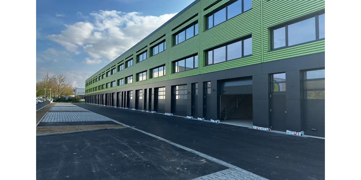 Moderne Gewerbehallen mit Büro Bad Krozingen bei Freiburg - Breisgau - A5 zimmer