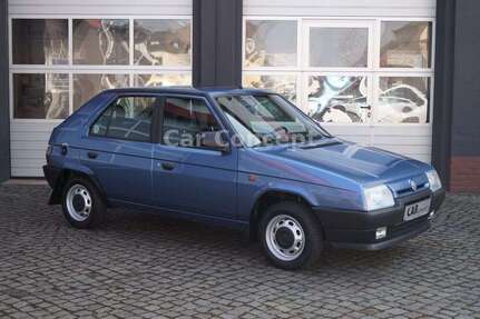 Skoda Favorit