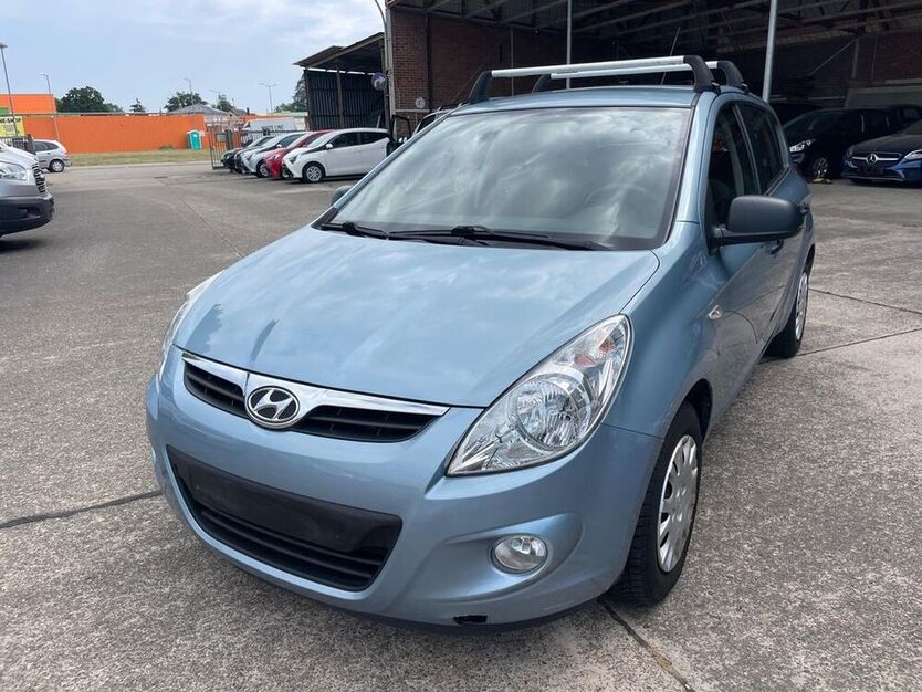 i20