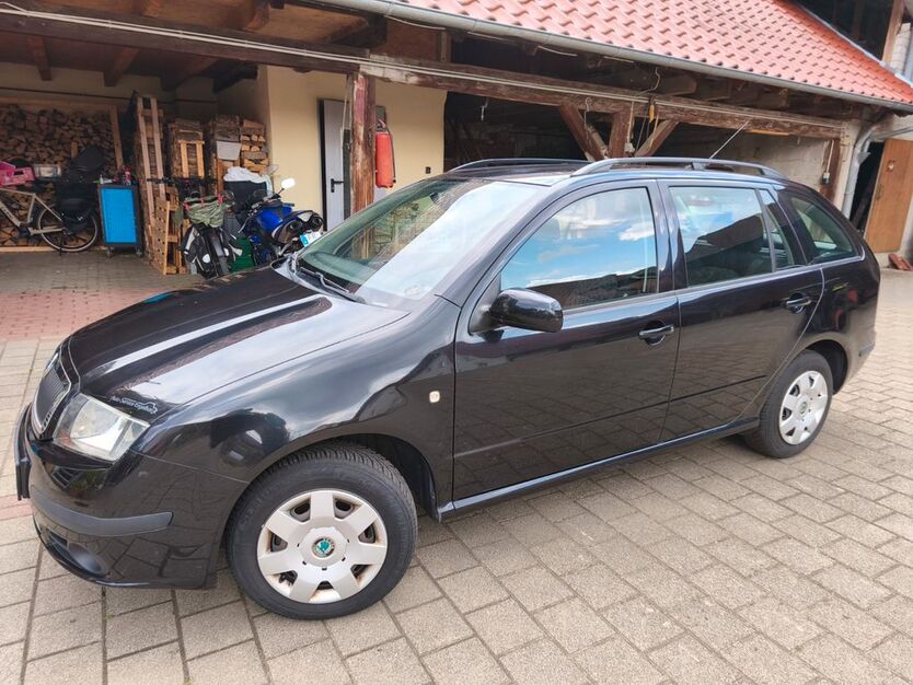 Skoda Fabia 150.000 km 3.150 € Buggingen 79426