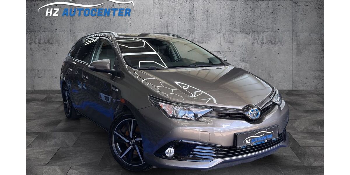 Toyota Auris 144.000 km 13.999 &euro; March 79232