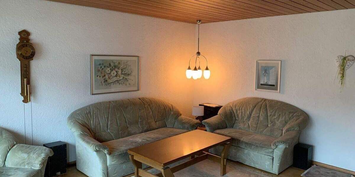 Etagenwohnung Freiburg im Breisgau St. Georgen - 4 Zimmer, 95 m&sup2;, 1.495&euro; | Angebot:25302794