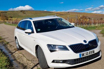 Skoda Superb 108.000 km 21.490 € Freiburg 79114