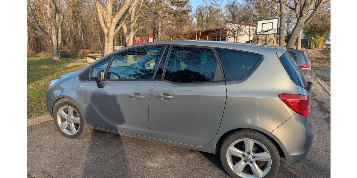 Opel Meriva 95.300 km 5.100 &euro; Burkheim 79235