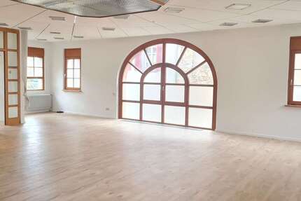 Büro in Bahlingen 1.008 € 126.09 m² zimmer