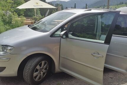 VW Touran 236.000 km 3.500 &euro; Freiburg 79100