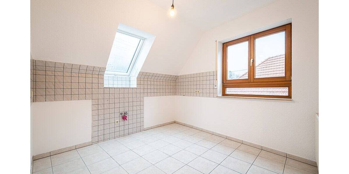 Etagenwohnung Sulzburg - 4 Zimmer, 102 m&sup2;, 245.000&euro; | Angebot:25678423