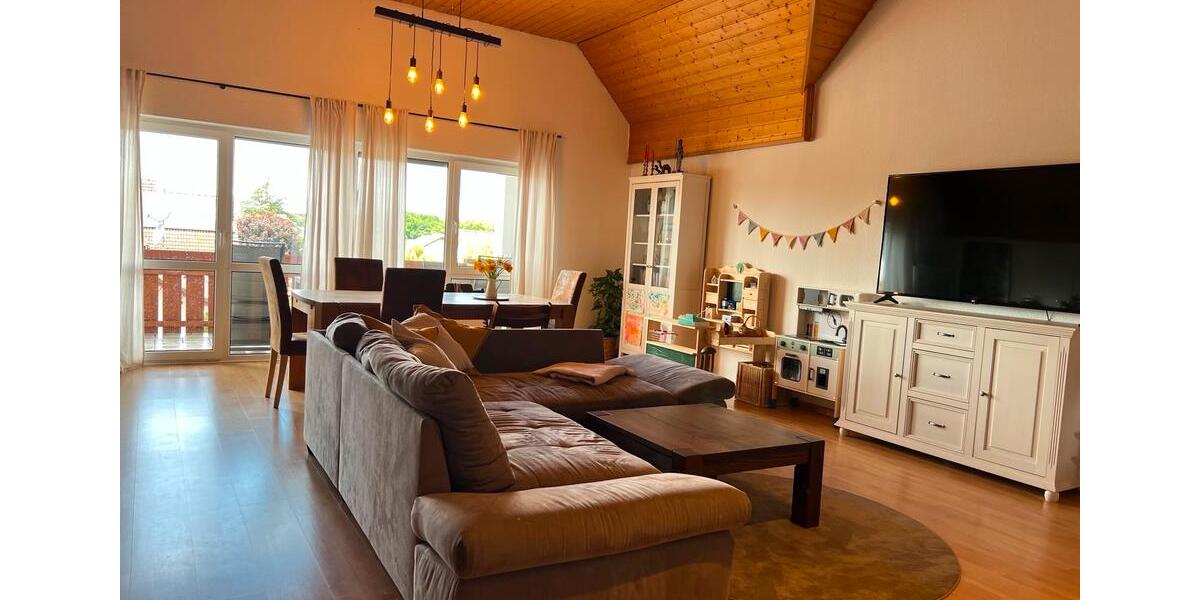 Dachgeschoßwohnung Neuenburg am Rhein - 4.5 Zimmer, 122 m&sup2;, 425.000&euro; | Angebot:26876365