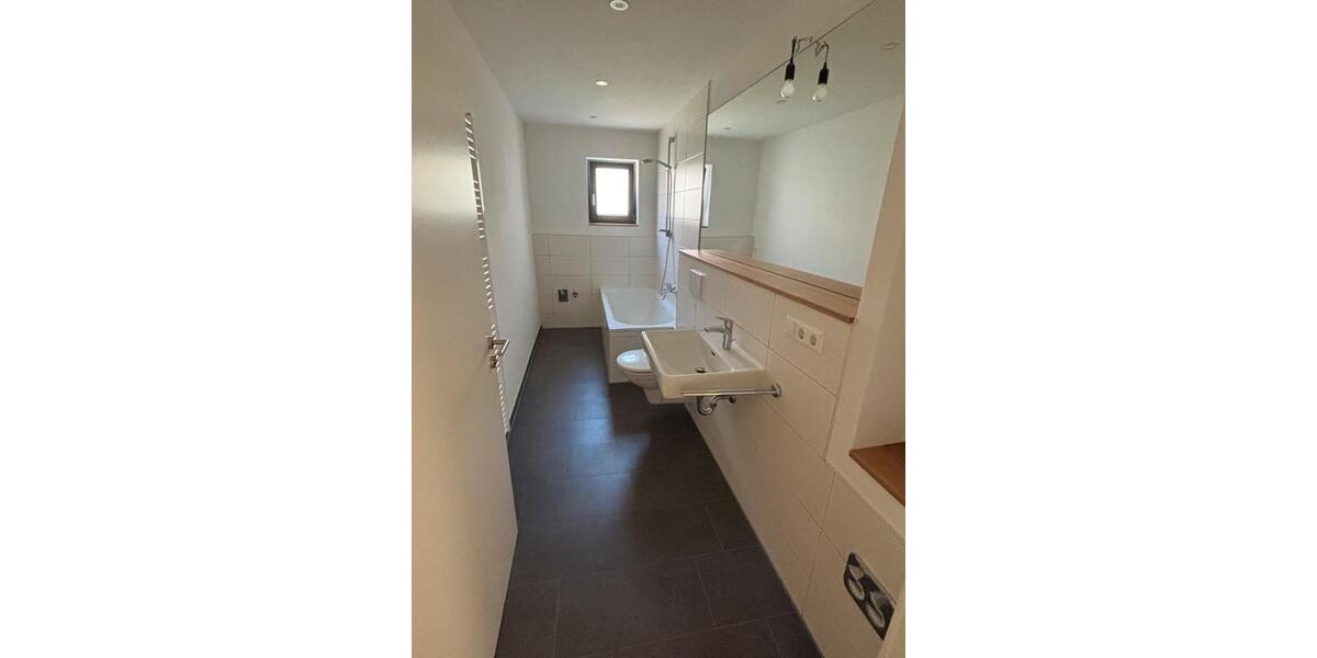 Etagenwohnung Freiburg im Breisgau Oberau - 4.5 Zimmer, 114 m&sup2;, 1.900&euro; | Angebot:26664898