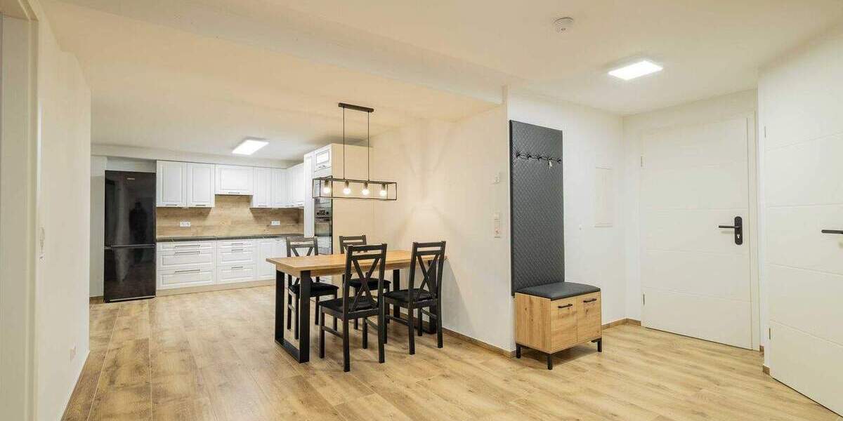 Einfamilienhaus Elzach - 8 Zimmer, 180 m&sup2;, 897.000&euro; | Angebot:24657304