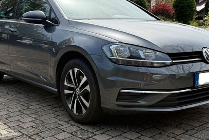 VW Golf 97.000 km 13.900 &euro; Müllheim 79379