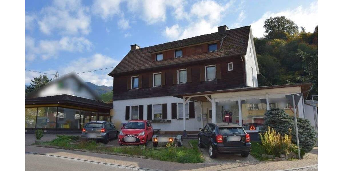 Vermietetes Mehrfamilienhaus mit zwei Ladenlokalen in zentraler Lage von Münstertal zimmer