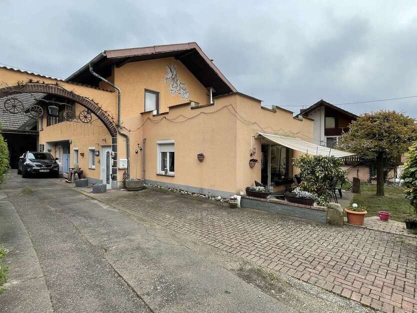 Haus zum Kaufen in Vogtsburg 530.000 € 180 m²