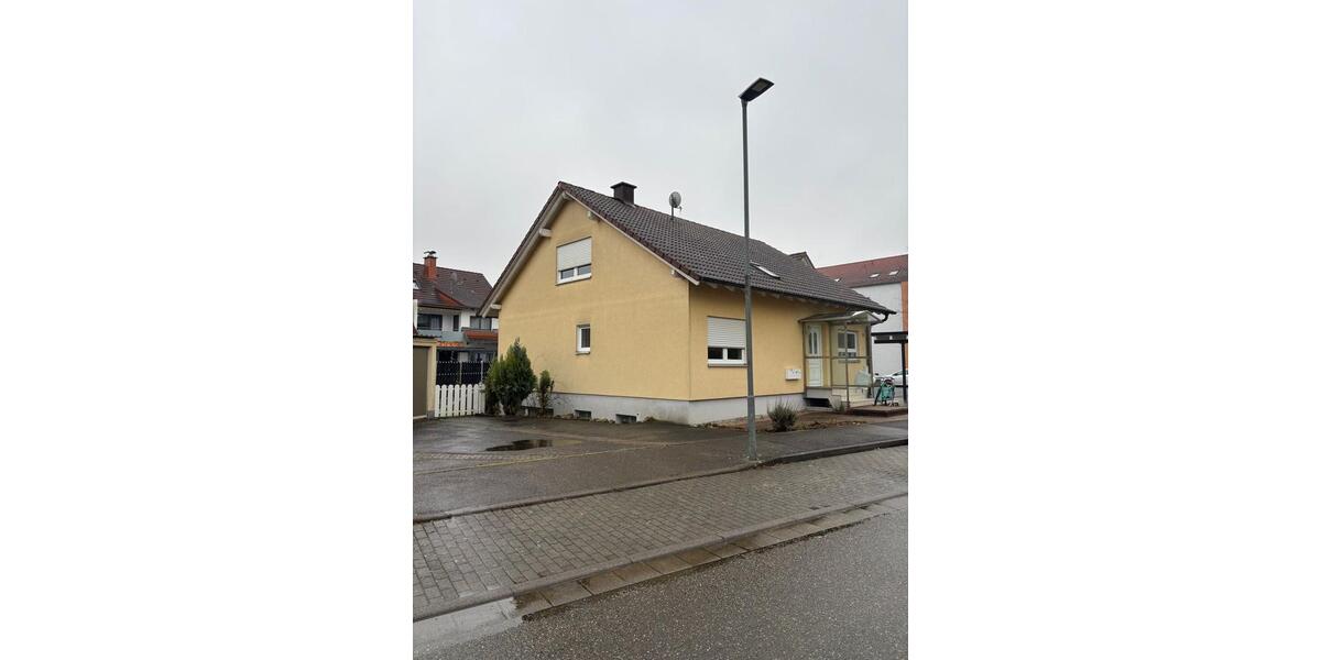 Einfamilienhaus Schallstadt - 5 Zimmer, 120 m&sup2;, 1.400&euro; | Angebot:25765678