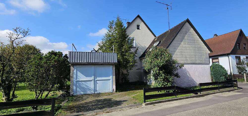 Einfamilienhaus Teningen - 6 Zimmer, 120 m&sup2;, 450.000&euro; | Angebot:25523391