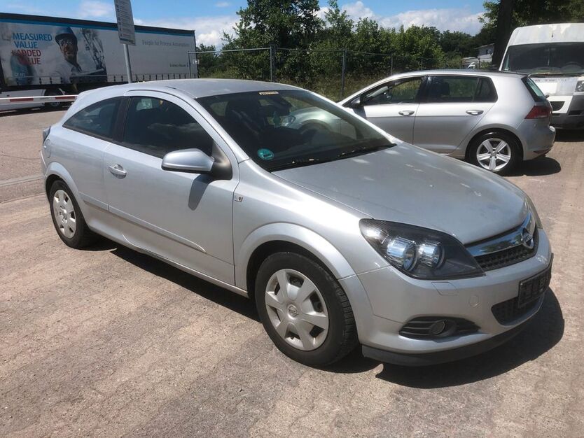 Opel Astra 198.214 km 599 € Freiburg 79102