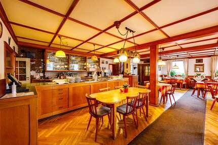 Haus Emmendingen Kernstadt - 15 Zimmer, 625 m&sup2;, 4.550&euro; | Angebot:26133062