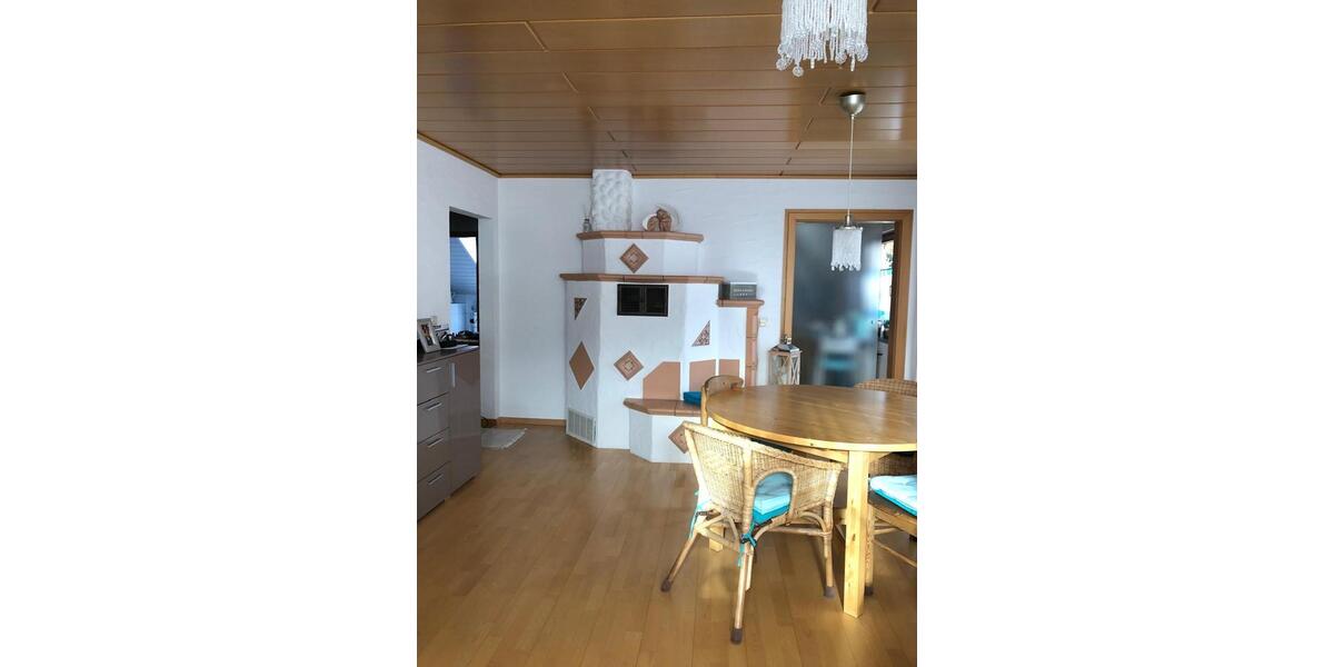 Dachgeschoßwohnung Elzach - 3 Zimmer, 95 m&sup2;, 900&euro; | Angebot:24828112
