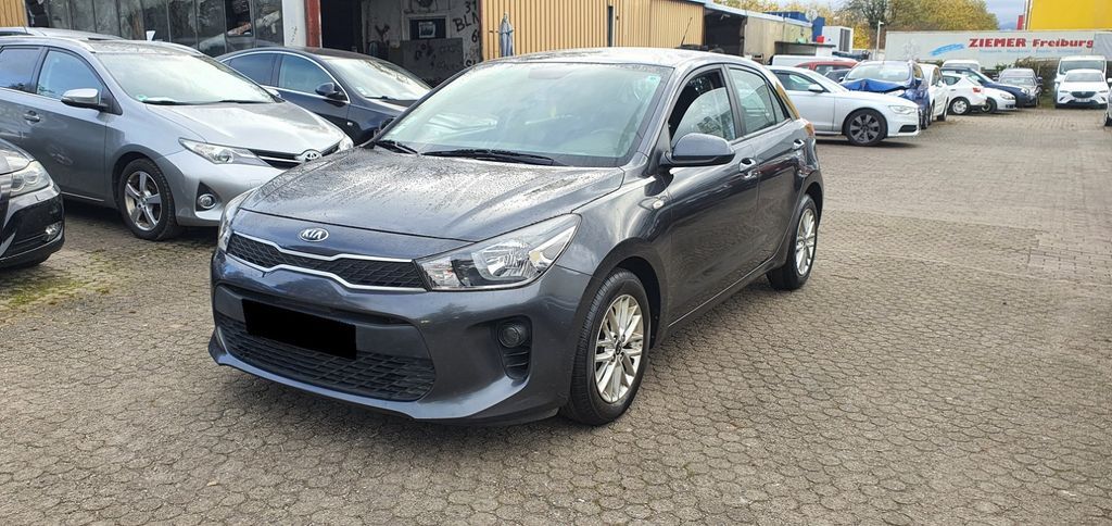 Kia Rio 254.319 km 5.200 € Freiburg 79108