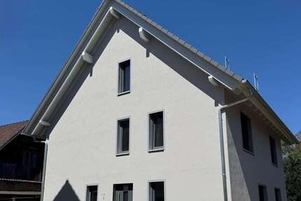 Haus Ebringen - 8 Zimmer, 201 m&sup2;, 1.195.000&euro; | Angebot:23475595