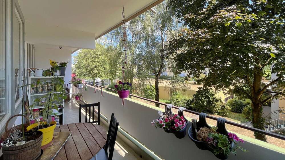 Etagenwohnung Umkirch - 3 Zimmer, 85 m&sup2;, 295.000&euro; | Angebot:27075492