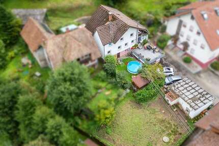 Haus Gutach - 8 Zimmer, 183 m&sup2;, 360.000&euro; | Angebot:24609018