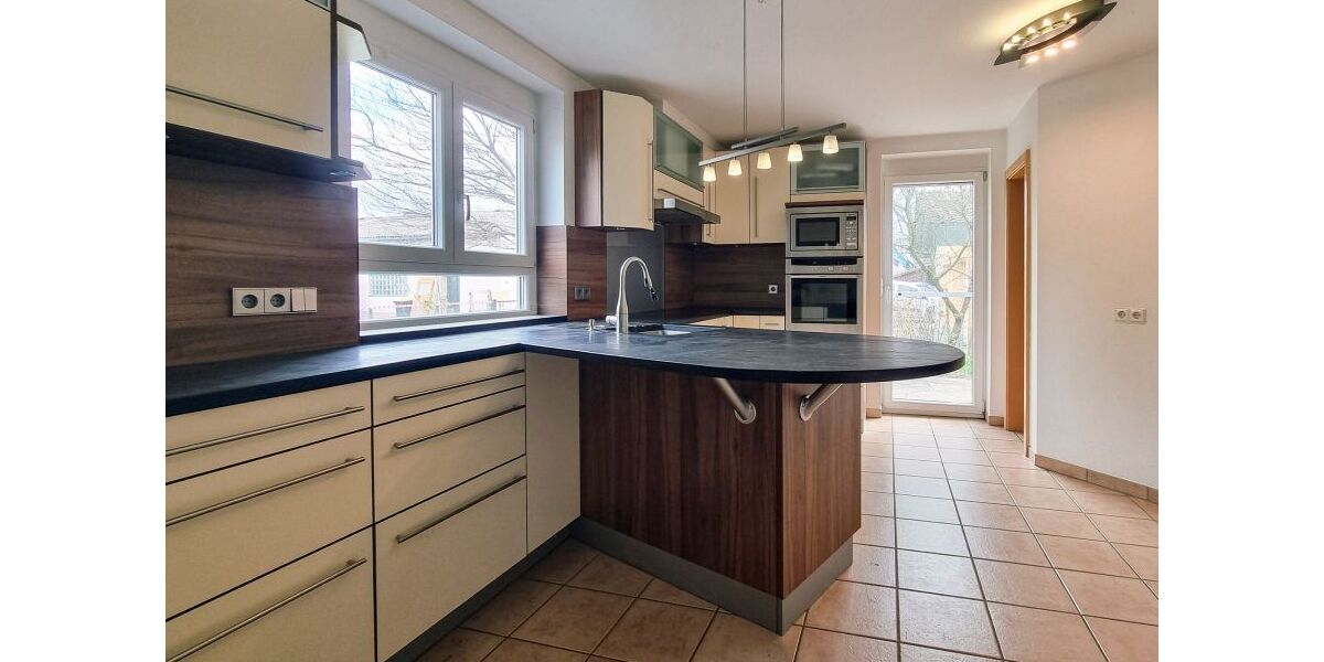 Provisionsfrei* Modernes Einfamilienhaus mit hochwertigem Anbau, Doppelgarage und Pool in Buggingen - Einfamilienhaus Buggingen Buggingen (Kernort) | Angebot:25967813