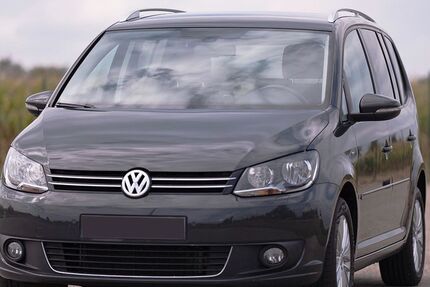 VW Touran 166.000 km 9.490 &euro; Breisach am Rhein 79206