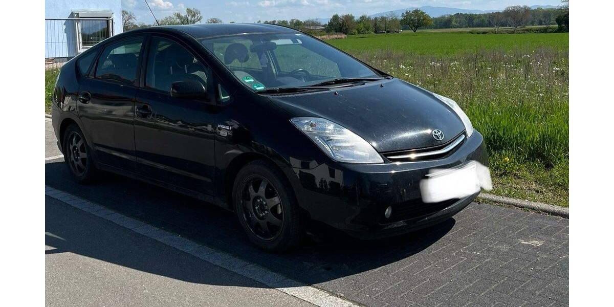 Toyota Prius 135.000 km 7.000 &euro; Breisach 79206