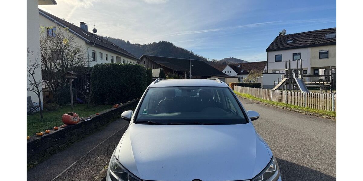 VW Touran 99.100 km 19.099 &euro; Waldkirch 79183