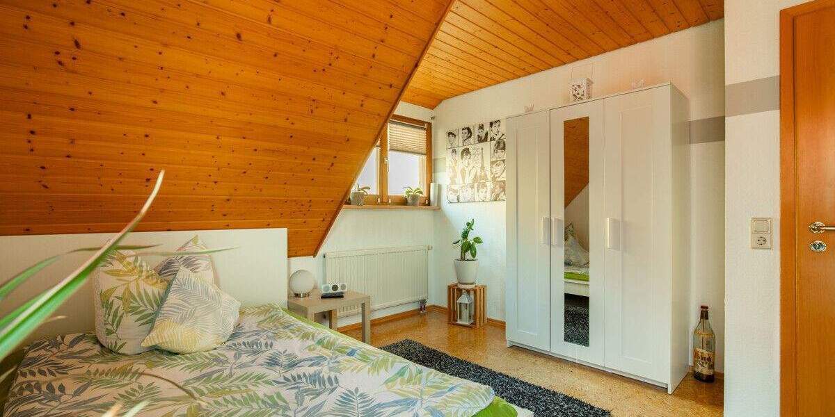 Doppelhaushälfte Titisee-Neustadt Neustadt - 6 Zimmer, 166 m&sup2;, 475.000&euro; | Angebot:24268353