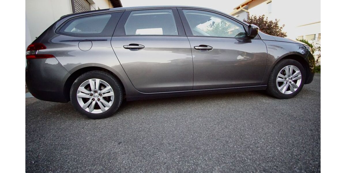 Peugeot 308 81.800 km 8.300 &euro; Waldkirch 79183