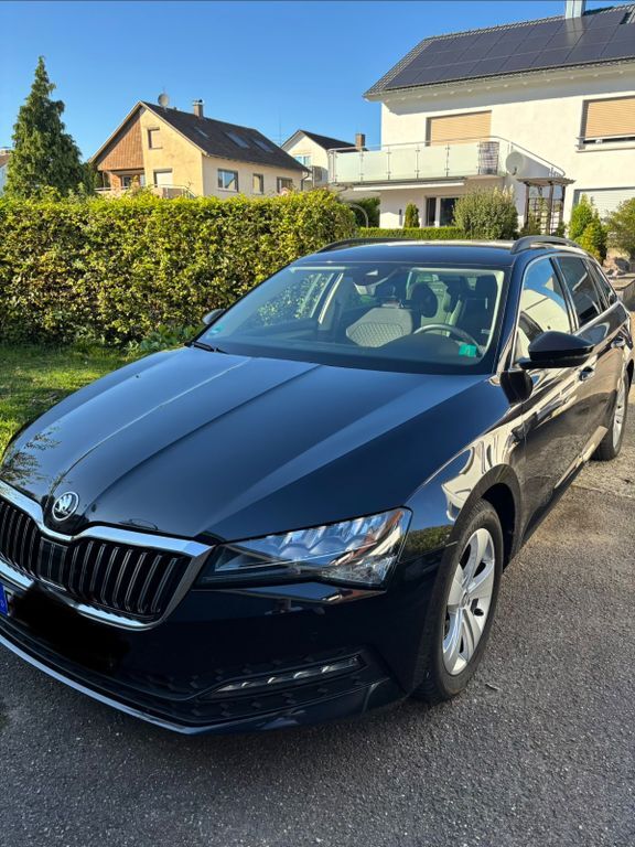 Skoda Superb 61.000 km 26.900 € March 79232