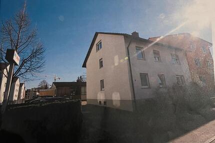 Gut vermietetes Mehrfamilienhaus mit Werkstatt in Freiburg 9 zimmer
