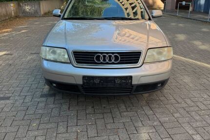 Audi A6 89.000 km 2.990 &euro; Freiburg im Breisgau 79100