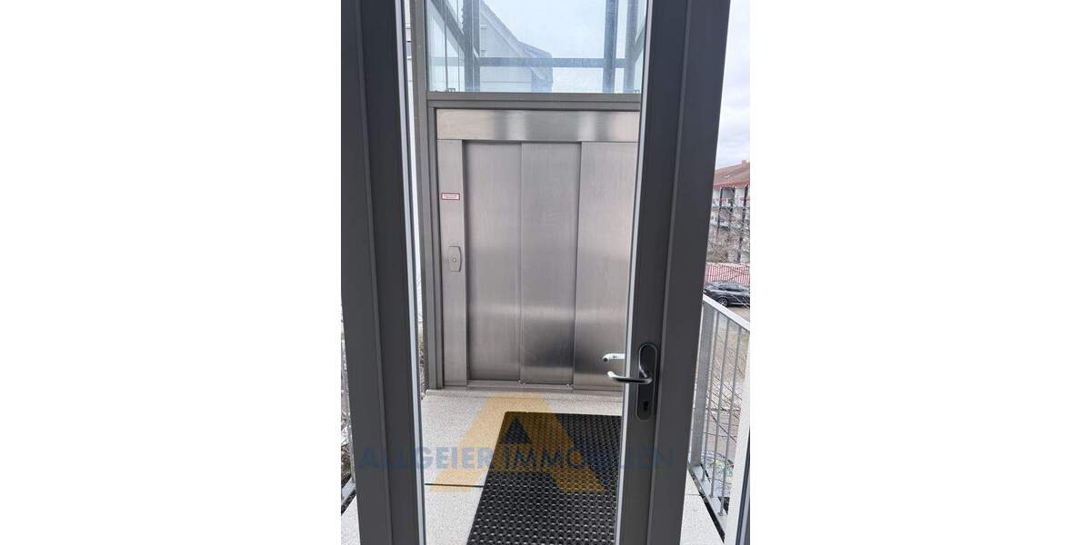 Etagenwohnung Freiburg im Breisgau Stühlinger - 2 Zimmer, 56 m&sup2;, 360.000&euro; | Angebot:25742470