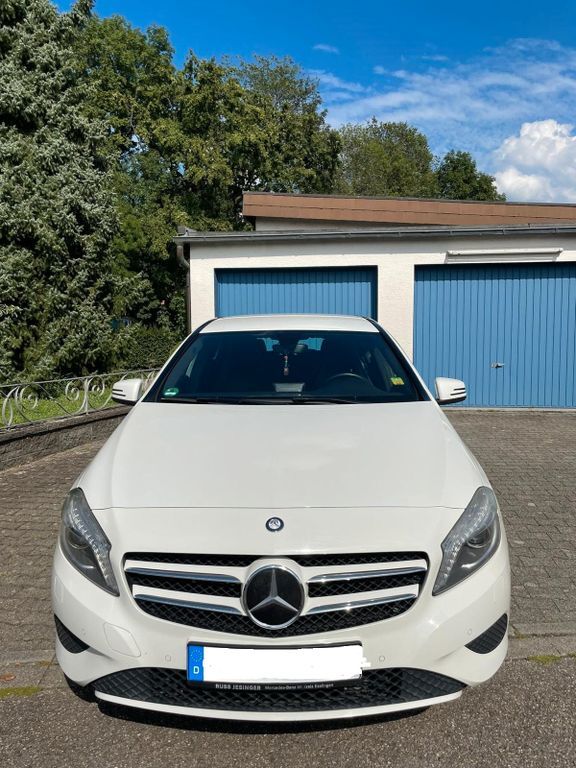 Mercedes-Benz A 180 125.000 km 11.000 € Freiburg im Breisgau 79110
