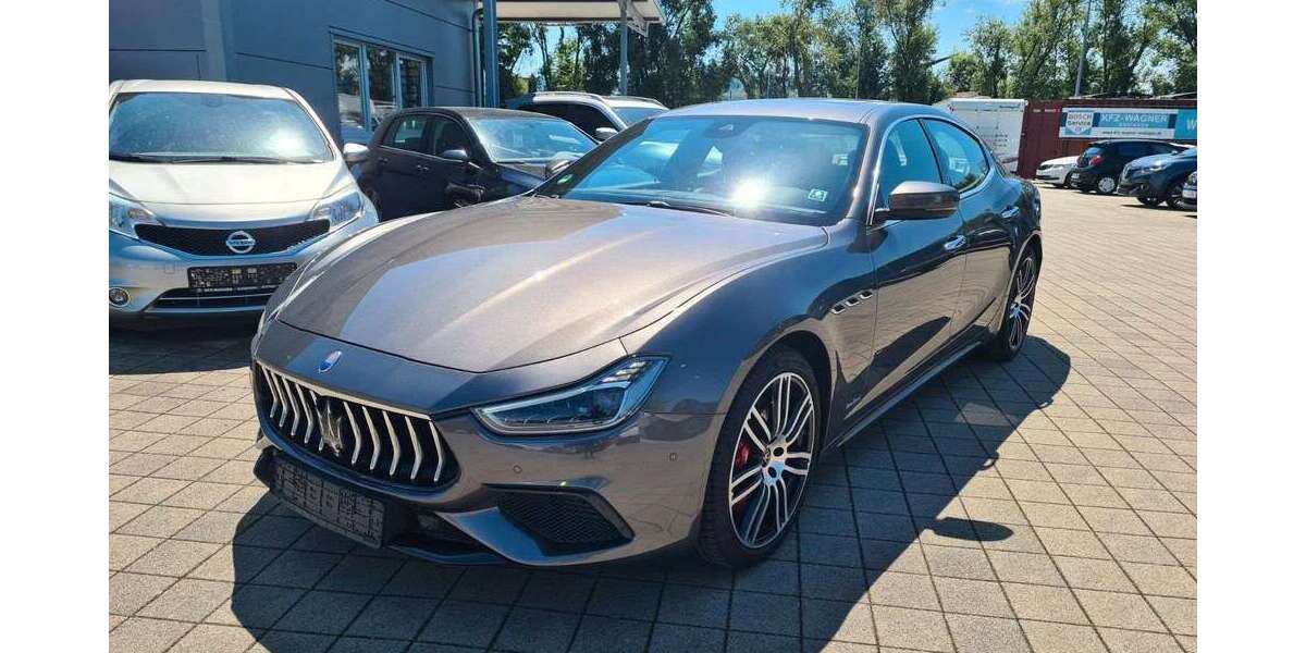 Maserati Ghibli 47.000 km 45.999 &euro; Endingen am Kaiserstuhl 79346
